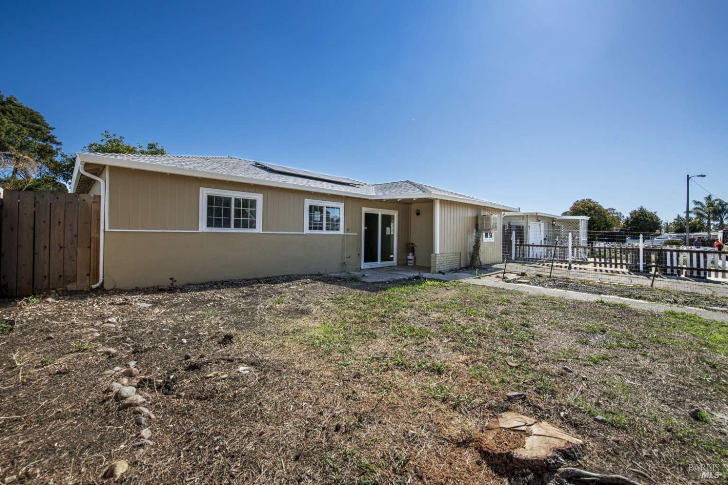 Detail Gallery Image 3 of 25 For 1024 Tyler St, Fairfield,  CA 94533 - 4 Beds | 1 Baths