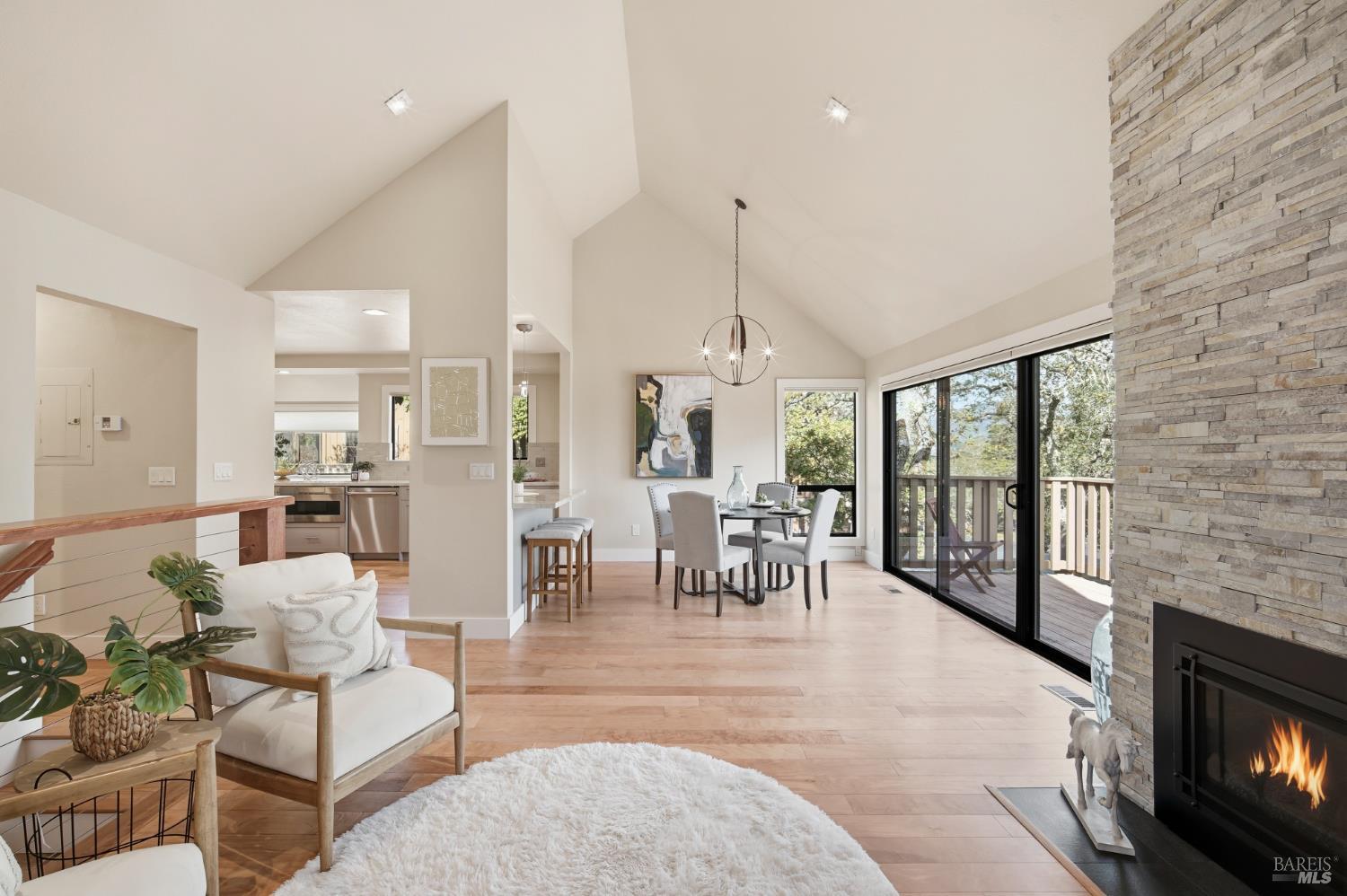 Detail Gallery Image 7 of 47 For 28 Oak Forest Pl, Santa Rosa,  CA 95409 - 2 Beds | 2 Baths