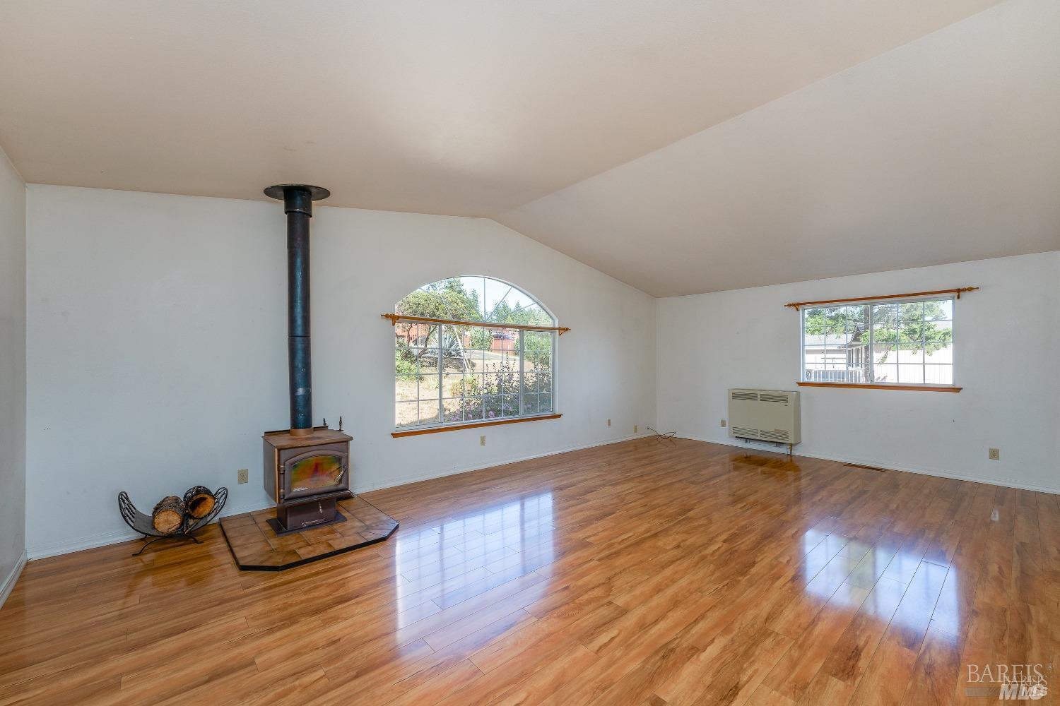 Detail Gallery Image 6 of 20 For 27841 Poppy Dr, Willits,  CA 95490 - 3 Beds | 2 Baths