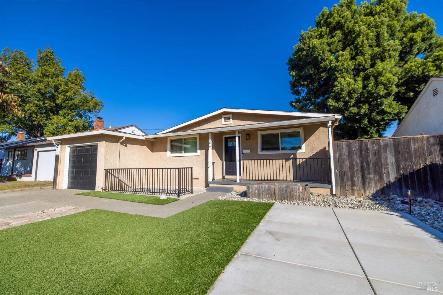 Detail Gallery Image 8 of 68 For 372 Acacia St, Vacaville,  CA 95688 - 3 Beds | 2 Baths