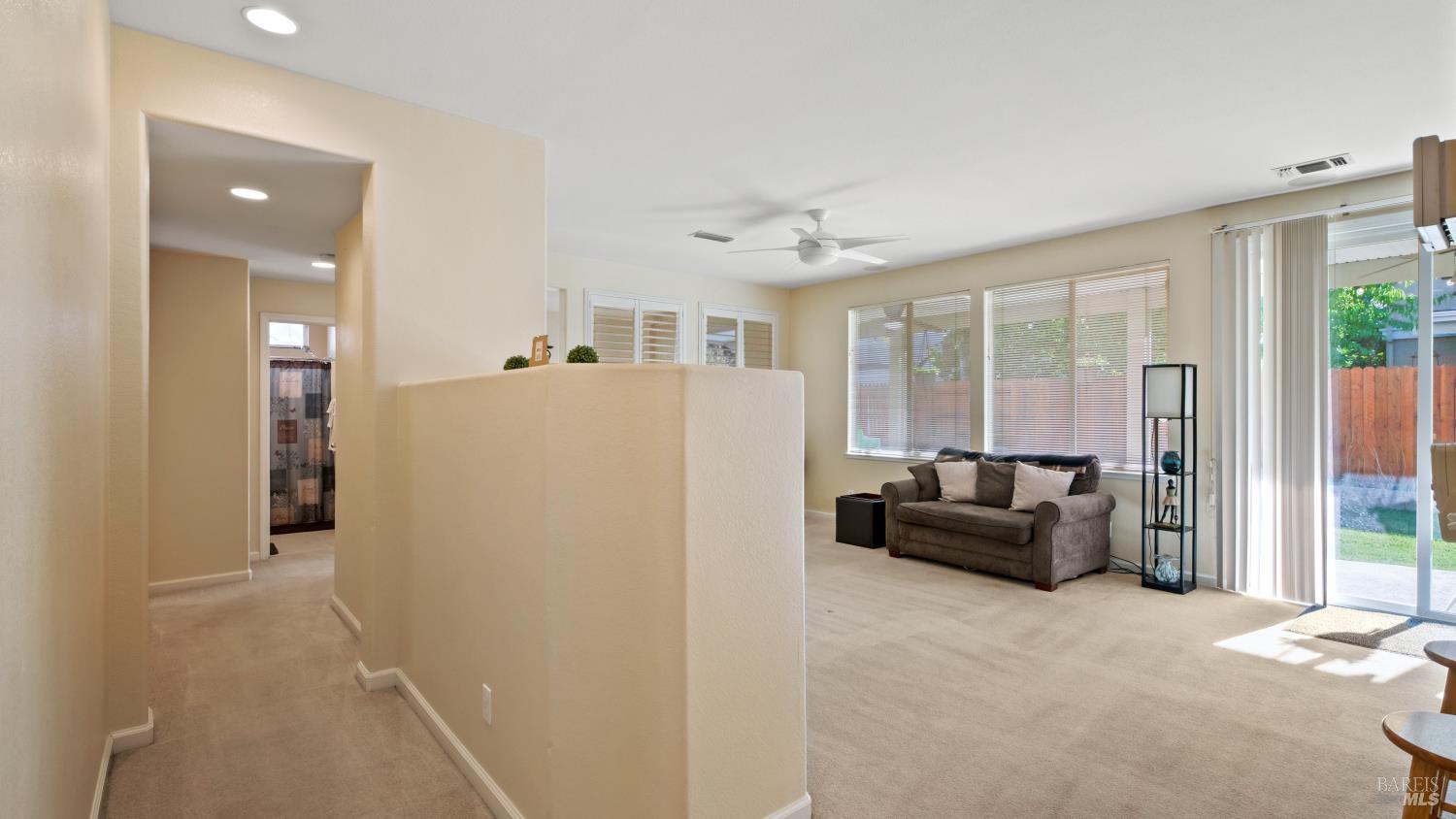 Detail Gallery Image 11 of 55 For 2025 Rehrmann Dr, Dixon,  CA 95620 - 4 Beds | 3 Baths