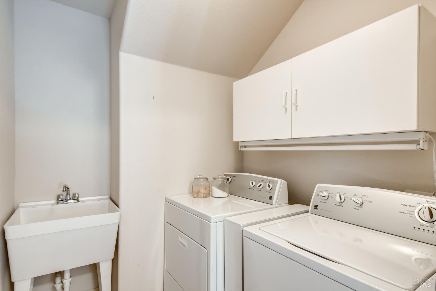 Detail Gallery Image 29 of 35 For Address Is Not Disclosed, San Rafael,  CA 94901 - 3 Beds | 2/1 Baths