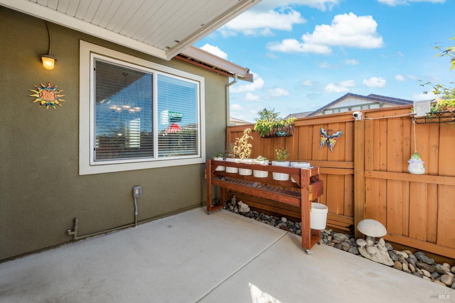 Detail Gallery Image 56 of 72 For 829 Embassy Cir, Vacaville,  CA 95688 - 3 Beds | 2 Baths