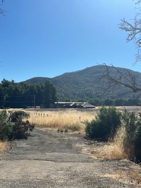 Detail Gallery Image 4 of 46 For 11727 Elk Mountain Rd, Upper Lake,  CA 95485 - 3 Beds | 3 Baths