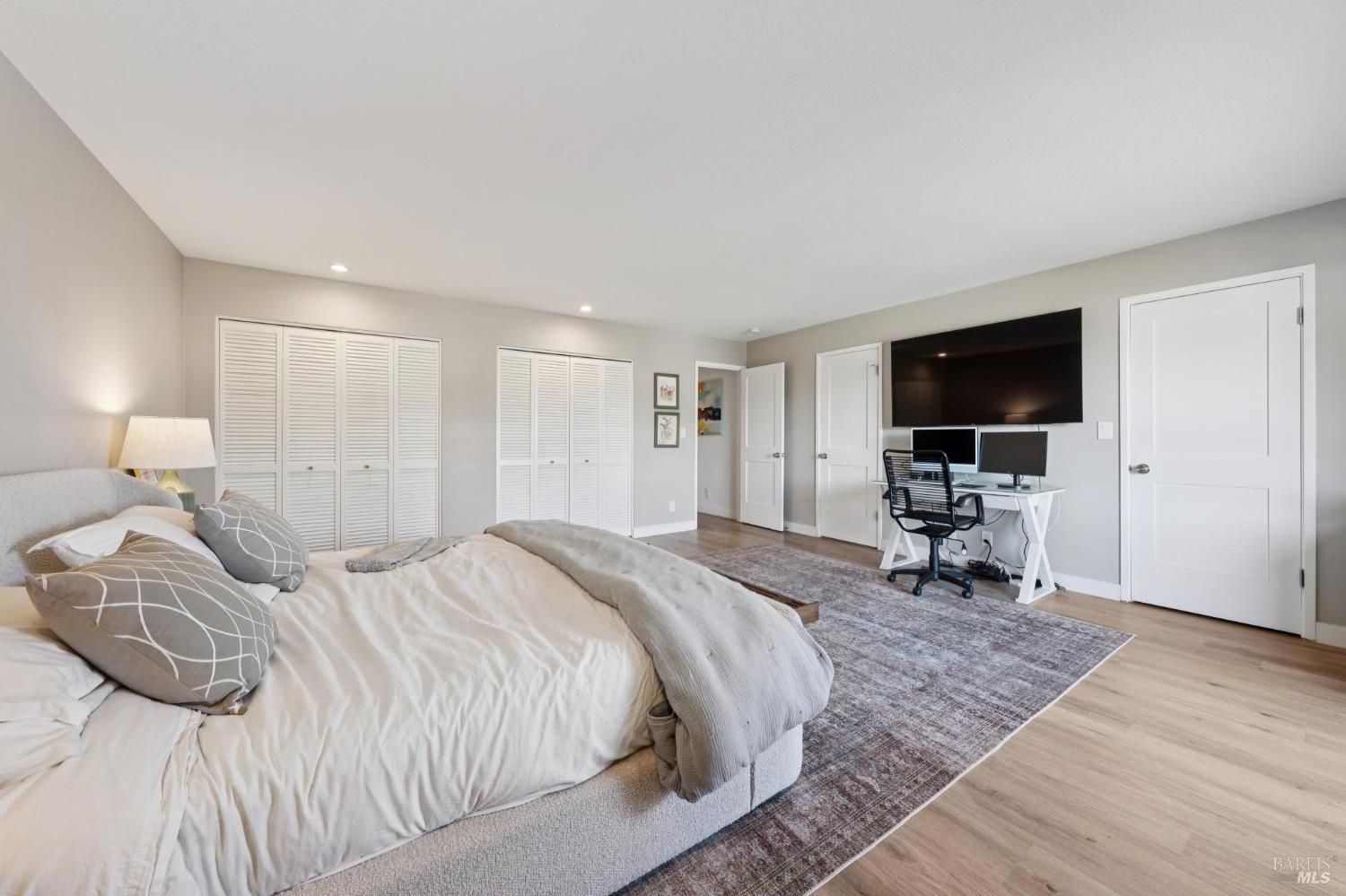 Detail Gallery Image 29 of 41 For 20 Woodoaks Dr, San Rafael,  CA 94903 - 3 Beds | 2/1 Baths