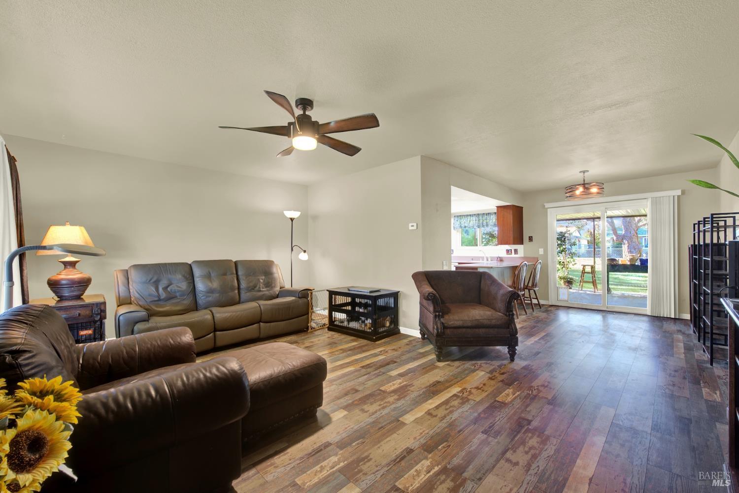 Detail Gallery Image 9 of 52 For 171 Mckinley Cir, Vacaville,  CA 95687 - 2 Beds | 1 Baths