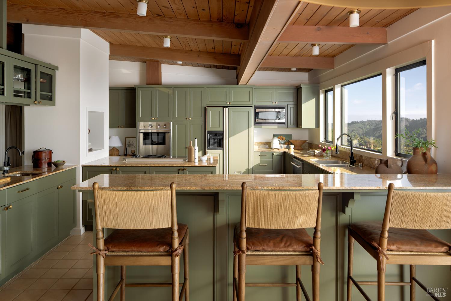 Detail Gallery Image 11 of 60 For 20 Palm Way, Mill Valley,  CA 94941 - 4 Beds | 3 Baths