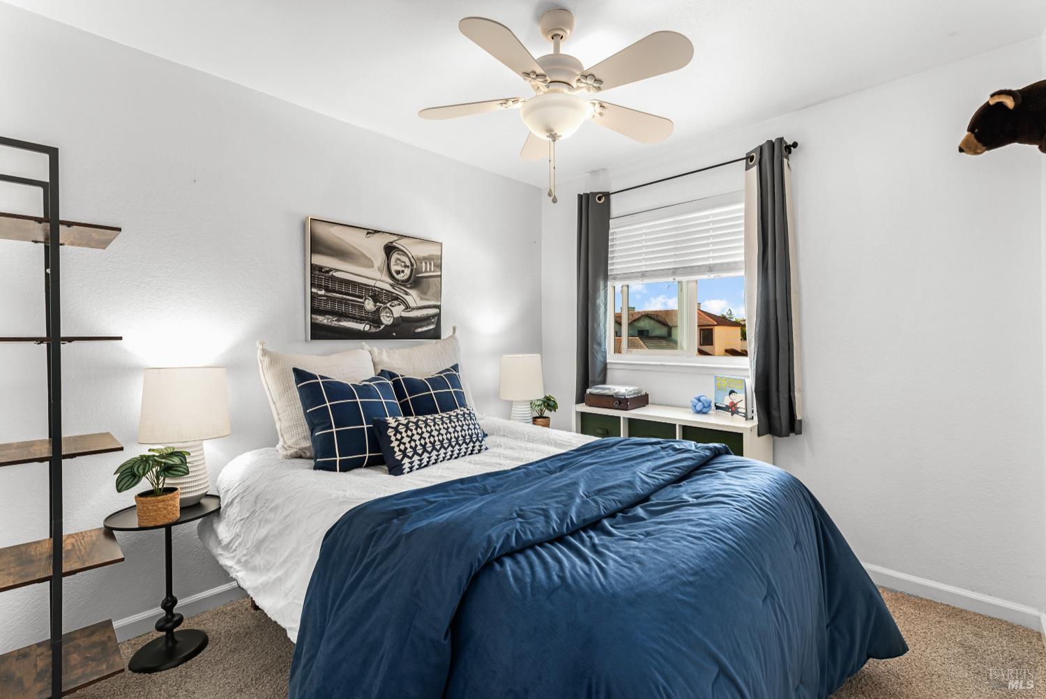 Detail Gallery Image 23 of 32 For 114 Francis Cir, Rohnert Park,  CA 94928 - 3 Beds | 2/1 Baths