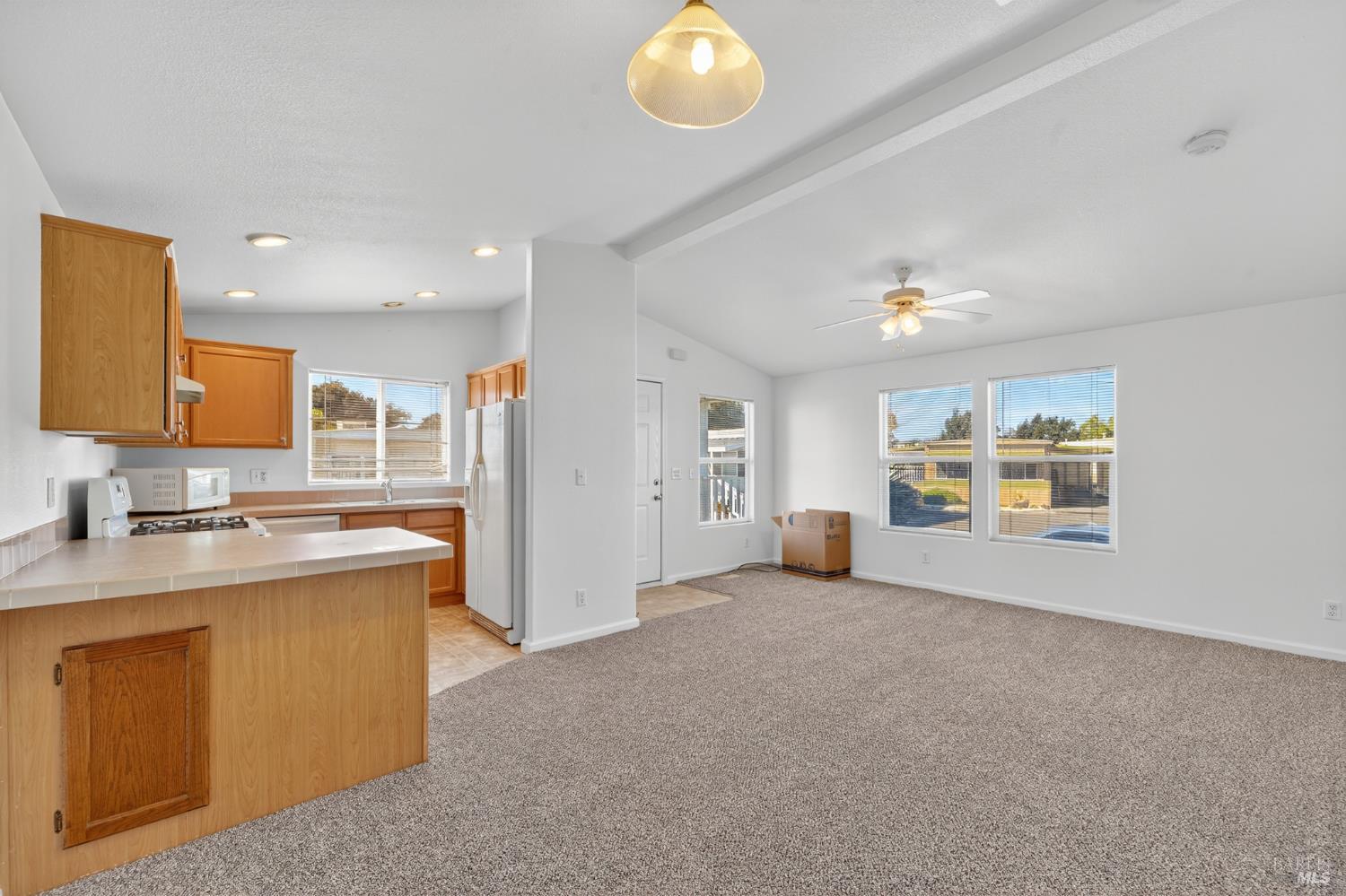 Detail Gallery Image 3 of 34 For 3000 Broadway St #8,  American Canyon,  CA 94503 - 3 Beds | 2 Baths