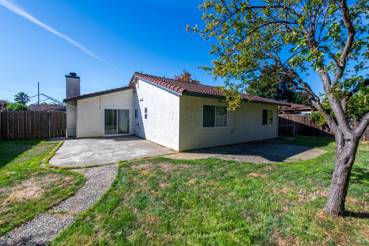 Detail Gallery Image 34 of 43 For 1944 Diamond Way, Fairfield,  CA 94533 - 3 Beds | 2 Baths