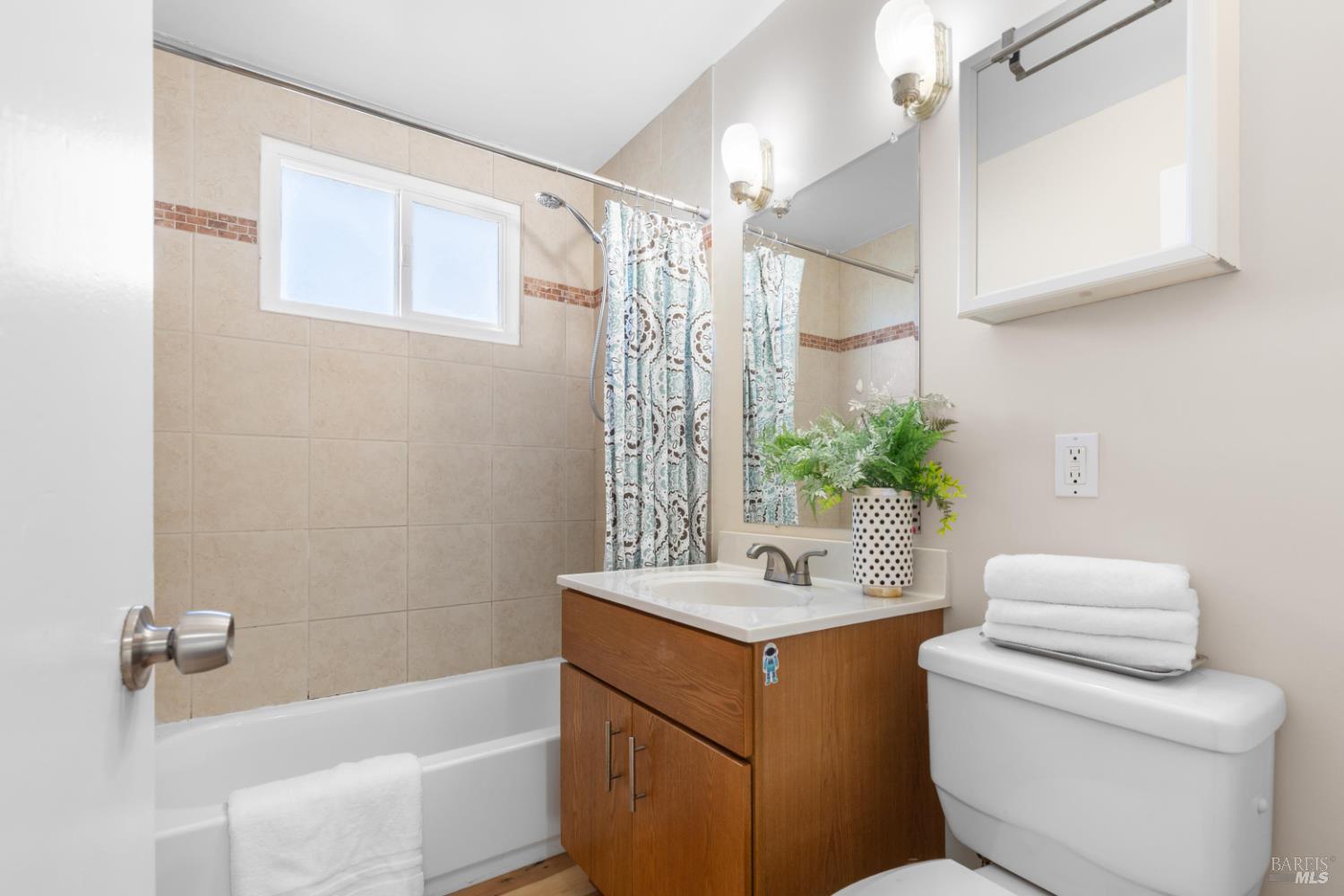 Detail Gallery Image 17 of 29 For 1412 Hawaii St, Fairfield,  CA 94533 - 3 Beds | 2 Baths