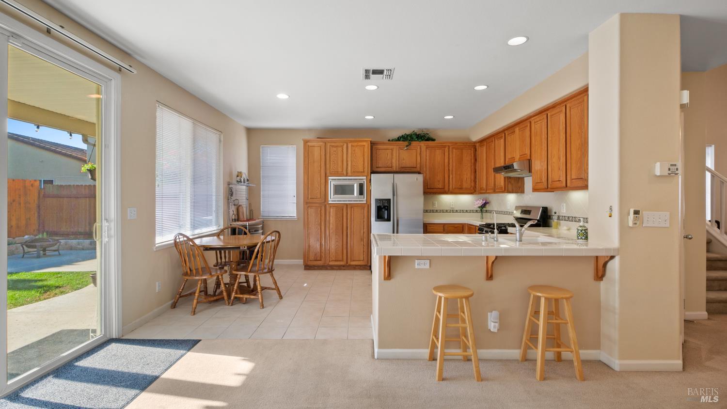 Detail Gallery Image 15 of 55 For 2025 Rehrmann Dr, Dixon,  CA 95620 - 4 Beds | 3 Baths