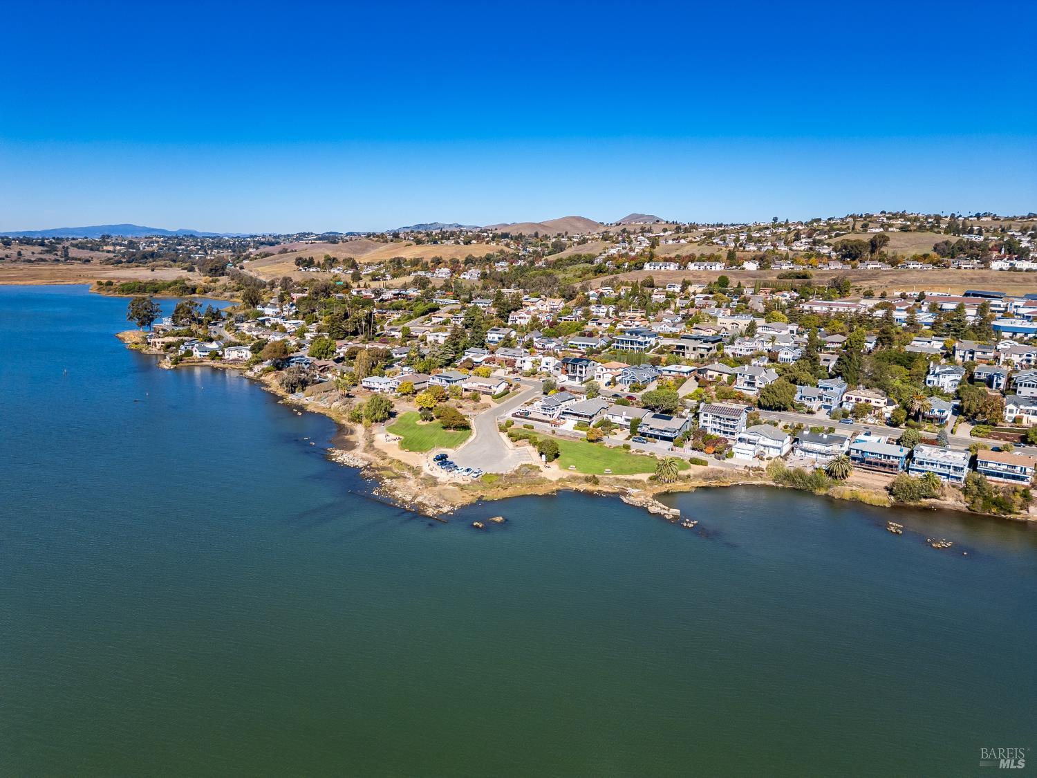 Detail Gallery Image 52 of 53 For 1185 W K St, Benicia,  CA 94510 - 4 Beds | 4 Baths