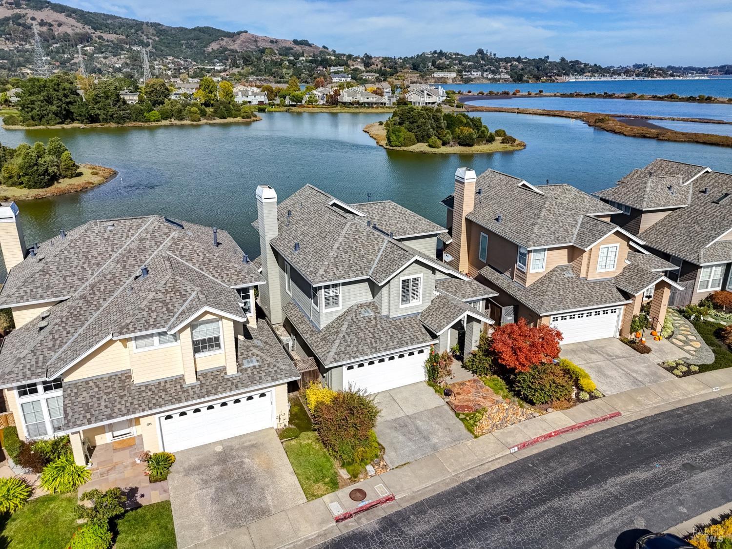 Detail Gallery Image 30 of 35 For Address Is Not Disclosed, San Rafael,  CA 94901 - 3 Beds | 2/1 Baths