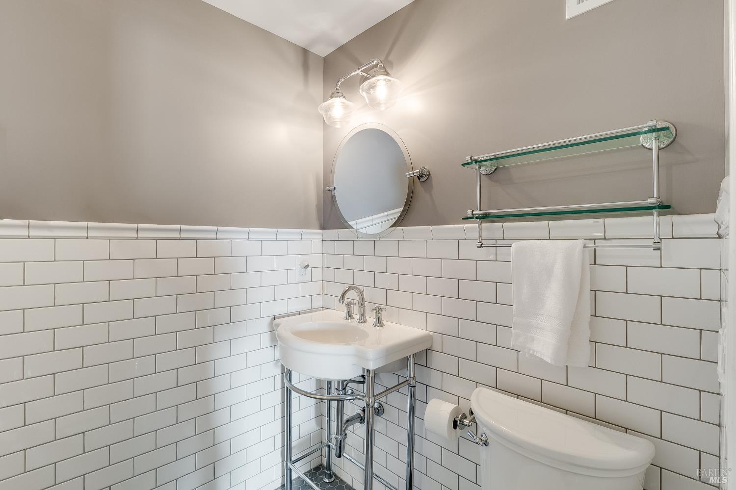 Detail Gallery Image 18 of 53 For 1185 W K St, Benicia,  CA 94510 - 4 Beds | 4 Baths