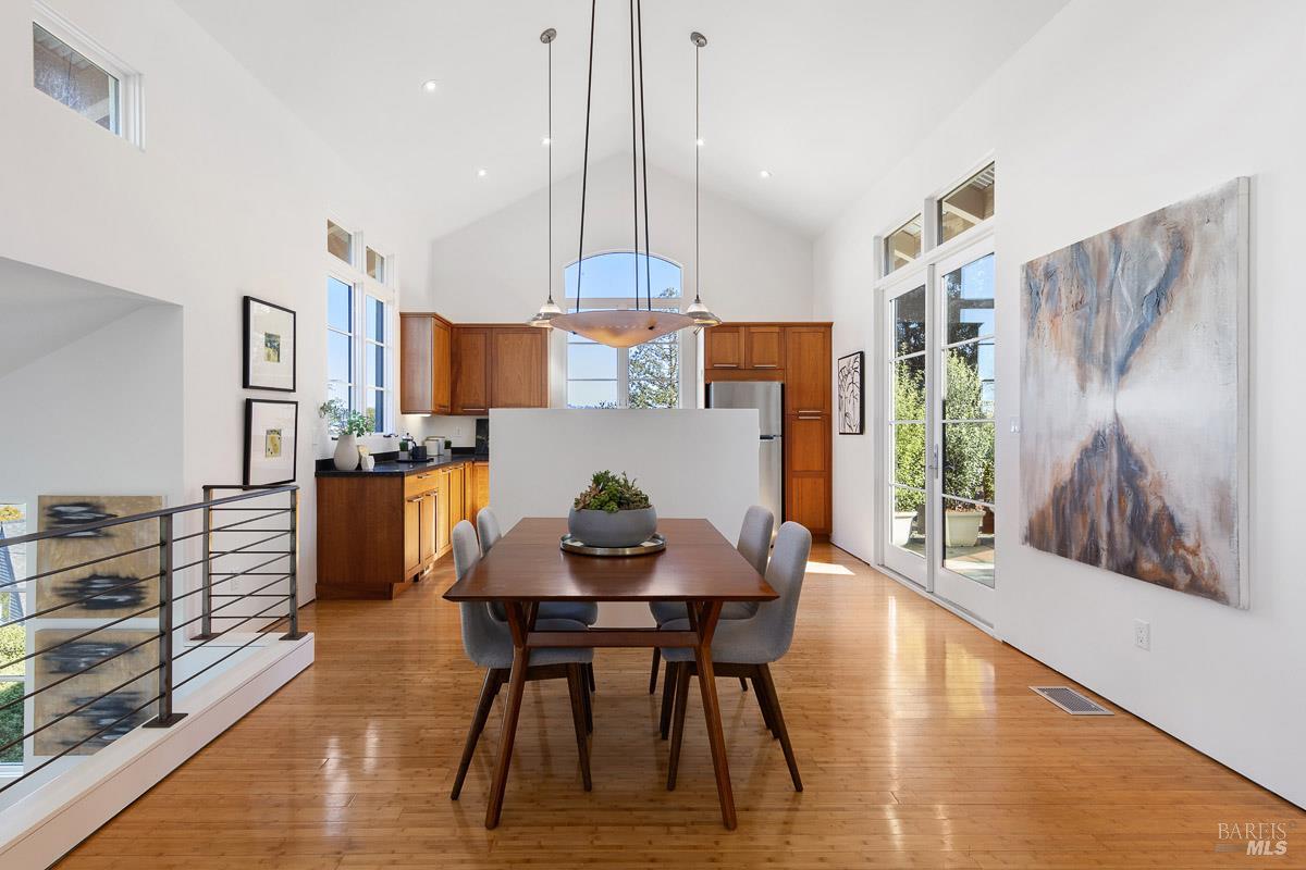 Detail Gallery Image 20 of 56 For 41 Vine Ave, Point Richmond,  CA 94801 - 2 Beds | 2/1 Baths