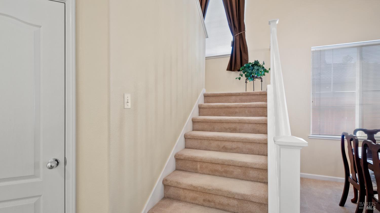 Detail Gallery Image 10 of 55 For 2025 Rehrmann Dr, Dixon,  CA 95620 - 4 Beds | 3 Baths