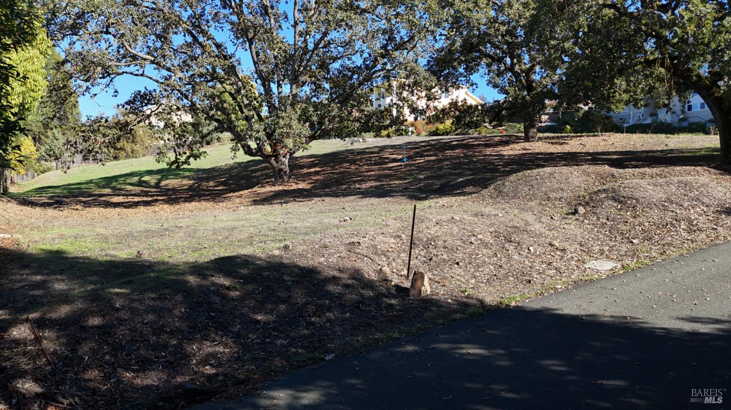 Detail Gallery Image 15 of 17 For 1960 Cooper Dr, Santa Rosa,  CA 95404 - – Beds | – Baths