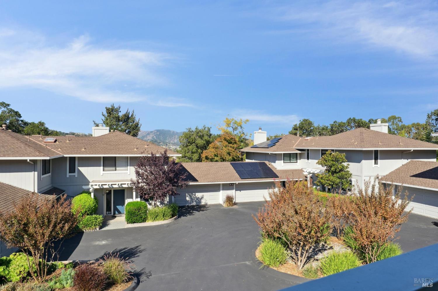 Detail Gallery Image 32 of 41 For 20 Woodoaks Dr, San Rafael,  CA 94903 - 3 Beds | 2/1 Baths