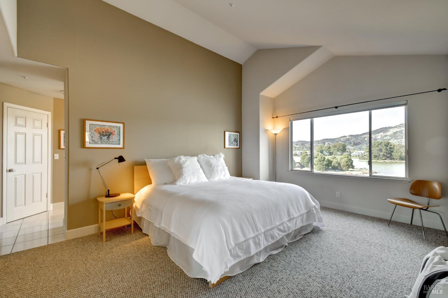 Detail Gallery Image 20 of 35 For Address Is Not Disclosed, San Rafael,  CA 94901 - 3 Beds | 2/1 Baths