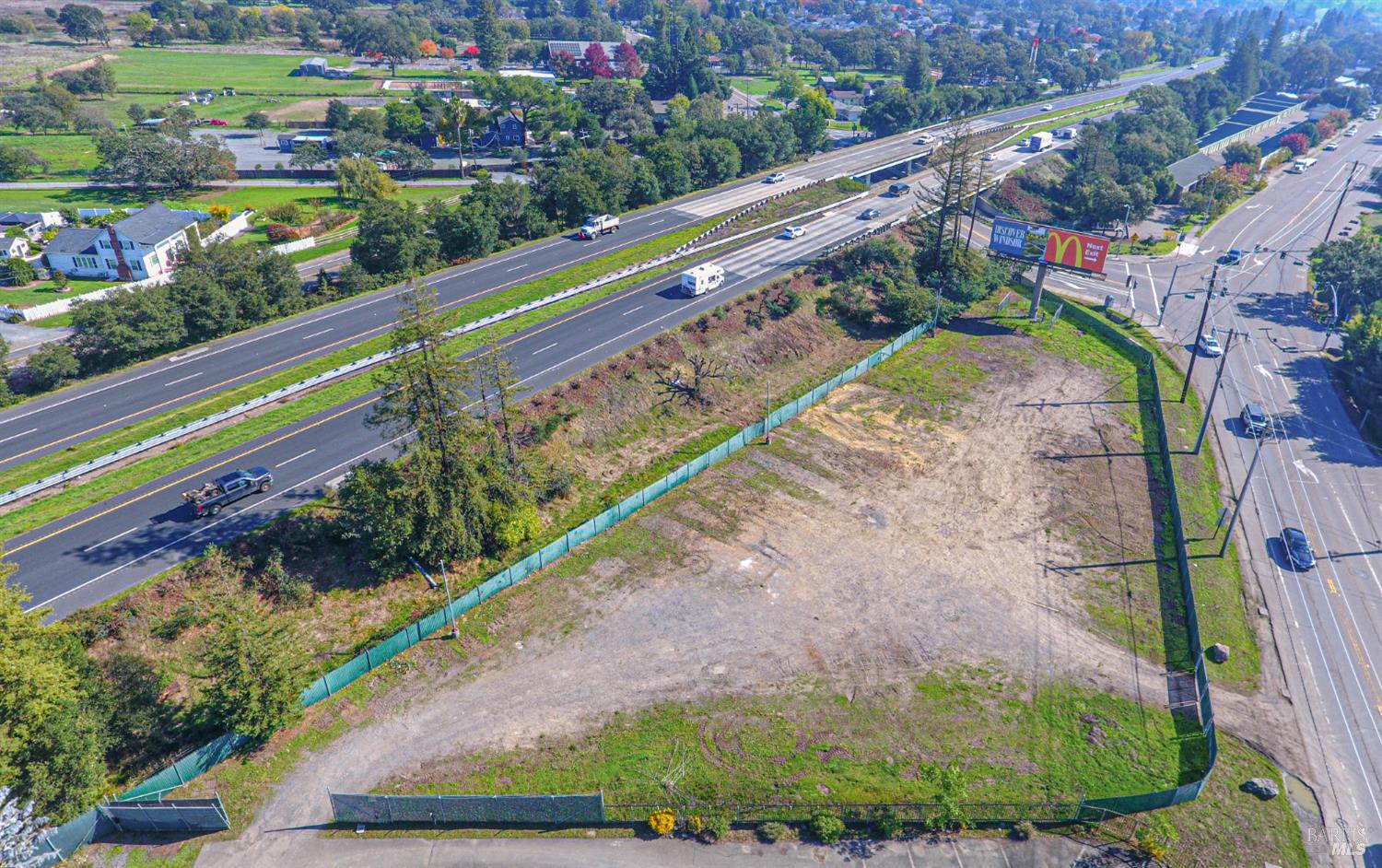 Detail Gallery Image 6 of 69 For 10342 Old Redwood Hwy, Windsor,  CA 95492 - – Beds | – Baths