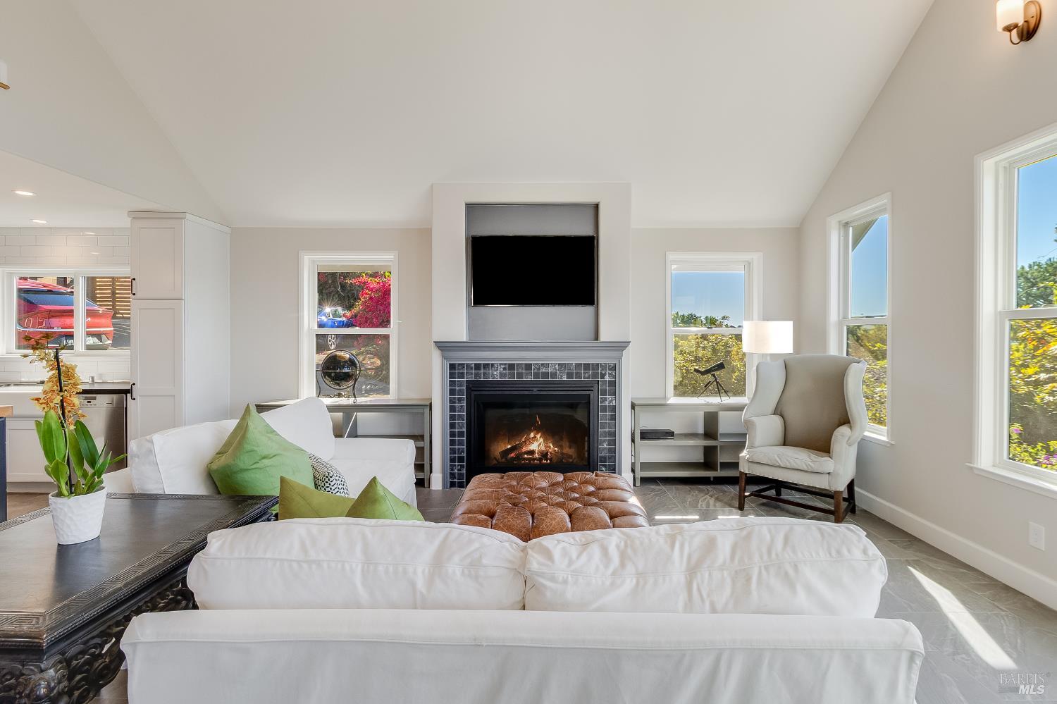 Detail Gallery Image 7 of 53 For 1185 W K St, Benicia,  CA 94510 - 4 Beds | 4 Baths