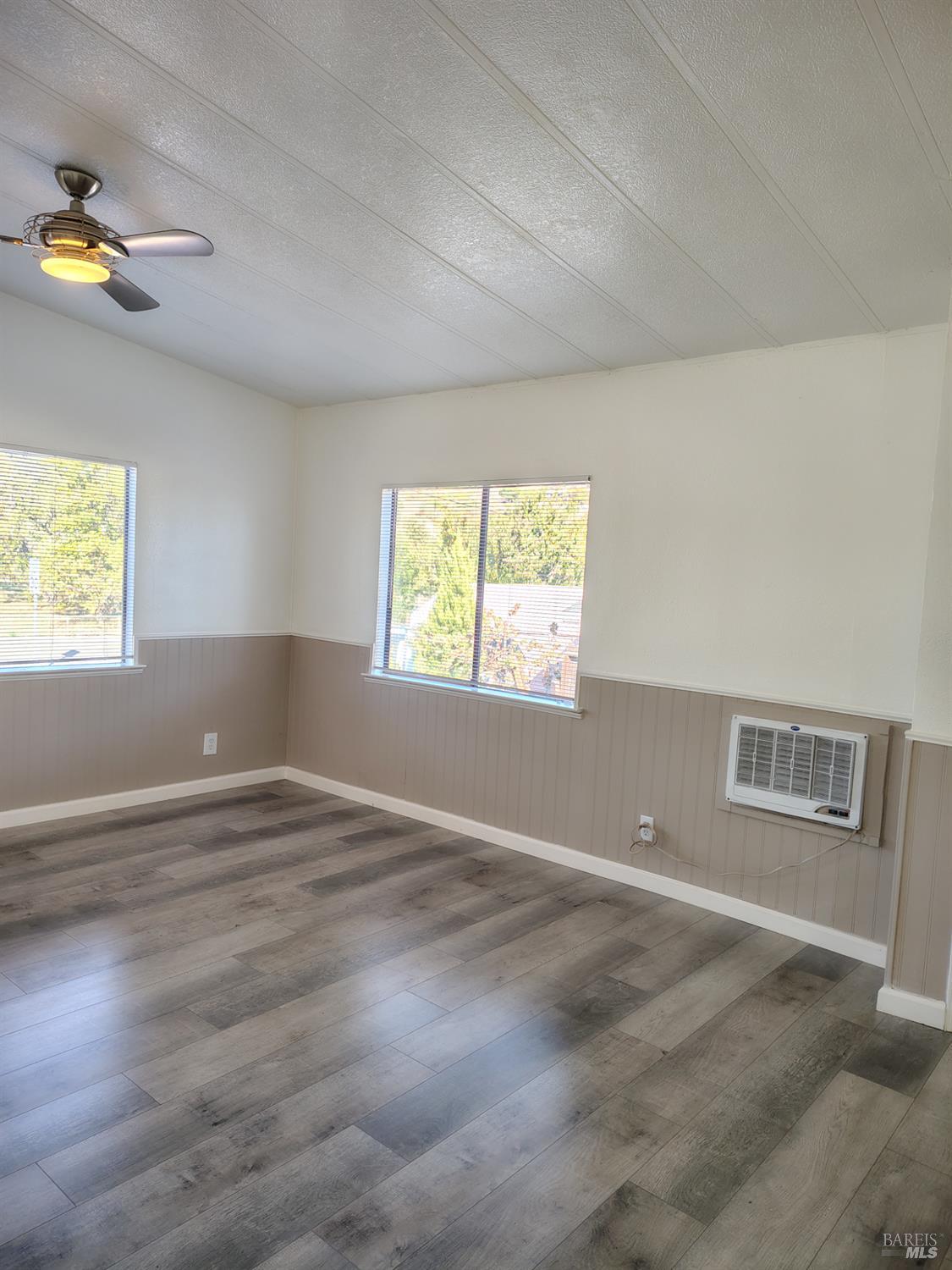 Detail Gallery Image 24 of 27 For 15970 Davis Ave, Clearlake,  CA 95422 - 3 Beds | 2 Baths