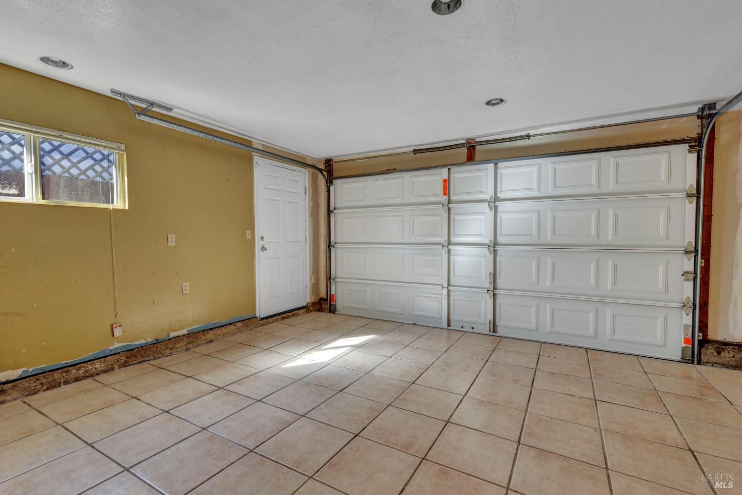 Detail Gallery Image 22 of 28 For 187 Fleming Ave, Vallejo,  CA 94590 - 4 Beds | 2/1 Baths