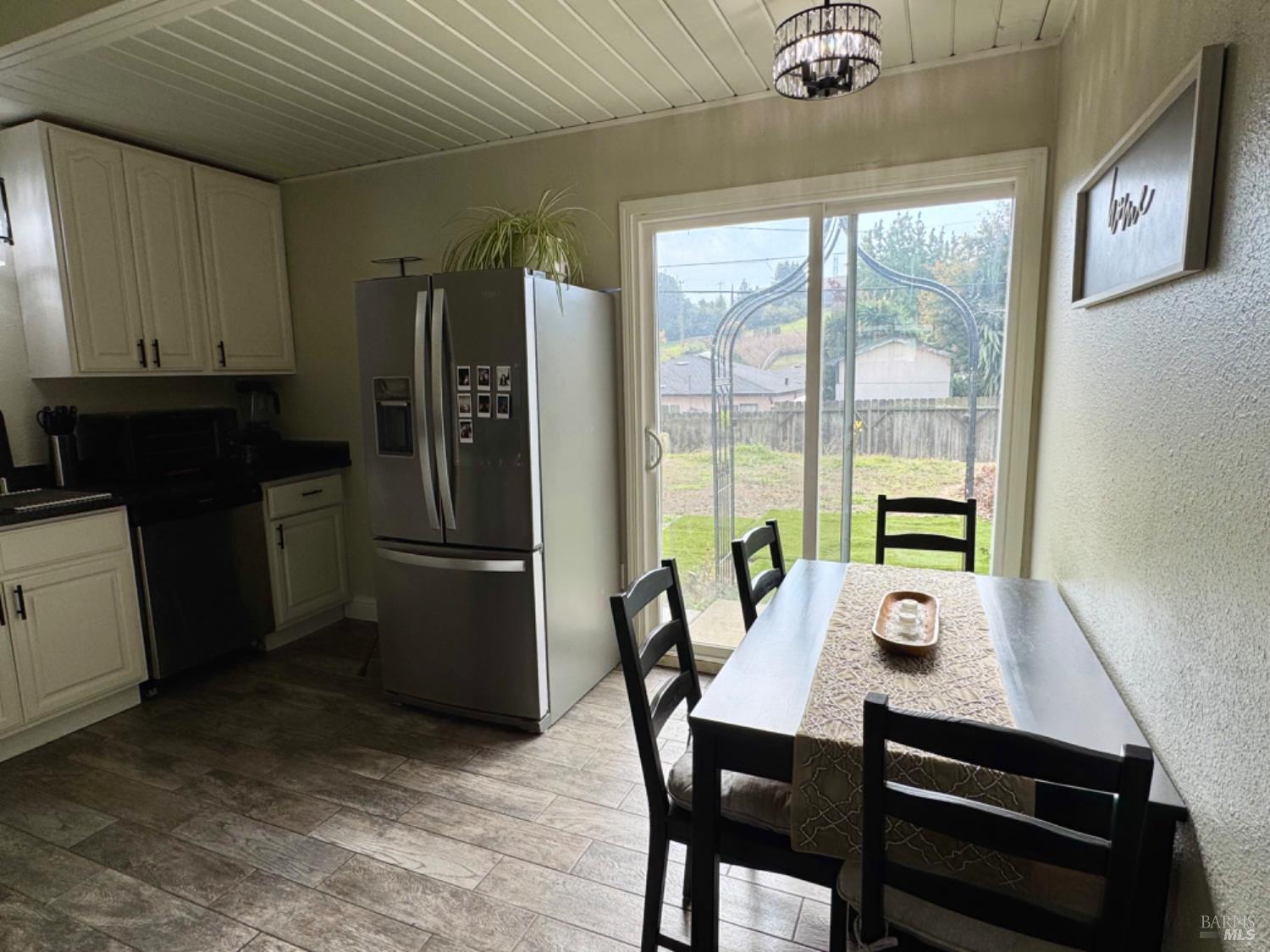 Detail Gallery Image 11 of 12 For 469 La Jolla St, Vallejo,  CA 94591 - 3 Beds | 1 Baths