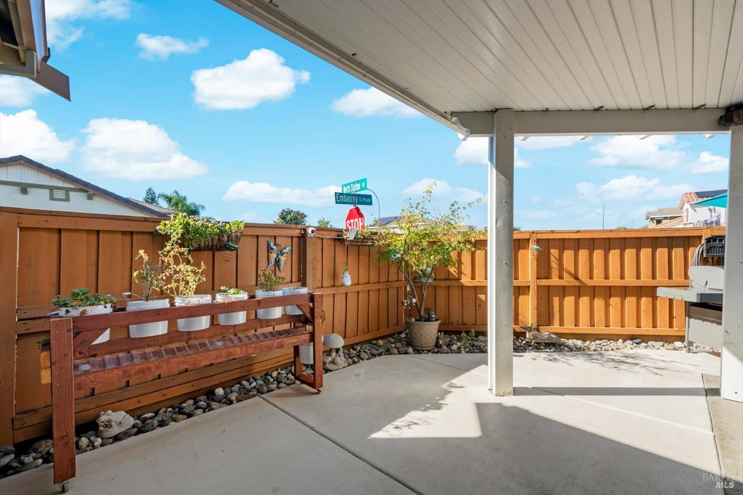 Detail Gallery Image 55 of 72 For 829 Embassy Cir, Vacaville,  CA 95688 - 3 Beds | 2 Baths