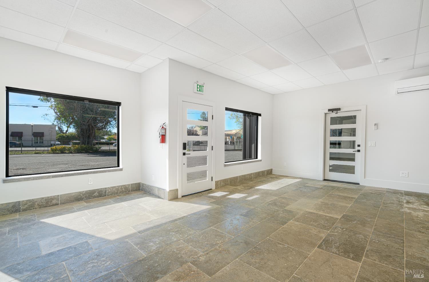 Detail Gallery Image 18 of 69 For 10342 Old Redwood Hwy, Windsor,  CA 95492 - – Beds | – Baths