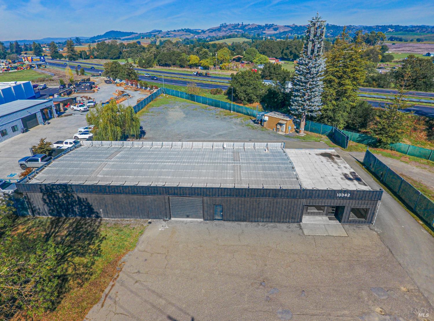 Detail Gallery Image 4 of 69 For 10342 Old Redwood Hwy, Windsor,  CA 95492 - – Beds | – Baths