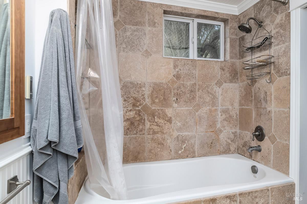 Detail Gallery Image 21 of 58 For 120 Villa Ave, San Rafael,  CA 94901 - 6 Beds | 5/1 Baths