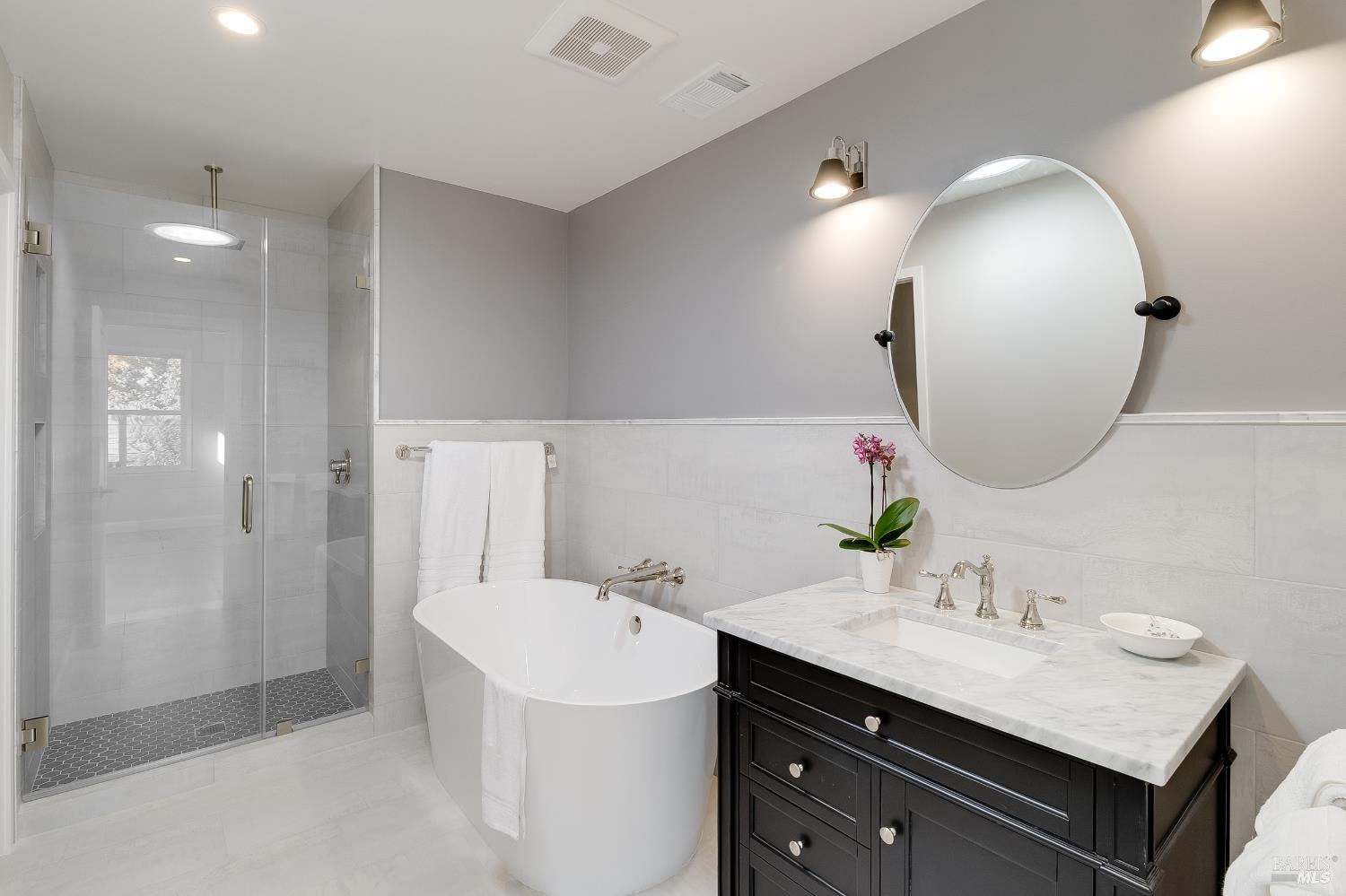 Detail Gallery Image 37 of 53 For 1185 W K St, Benicia,  CA 94510 - 4 Beds | 4 Baths