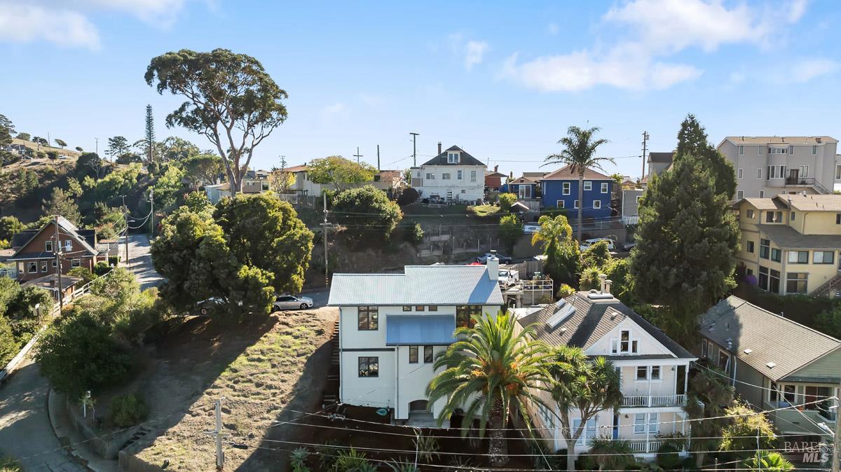 Detail Gallery Image 53 of 56 For 41 Vine Ave, Point Richmond,  CA 94801 - 2 Beds | 2/1 Baths