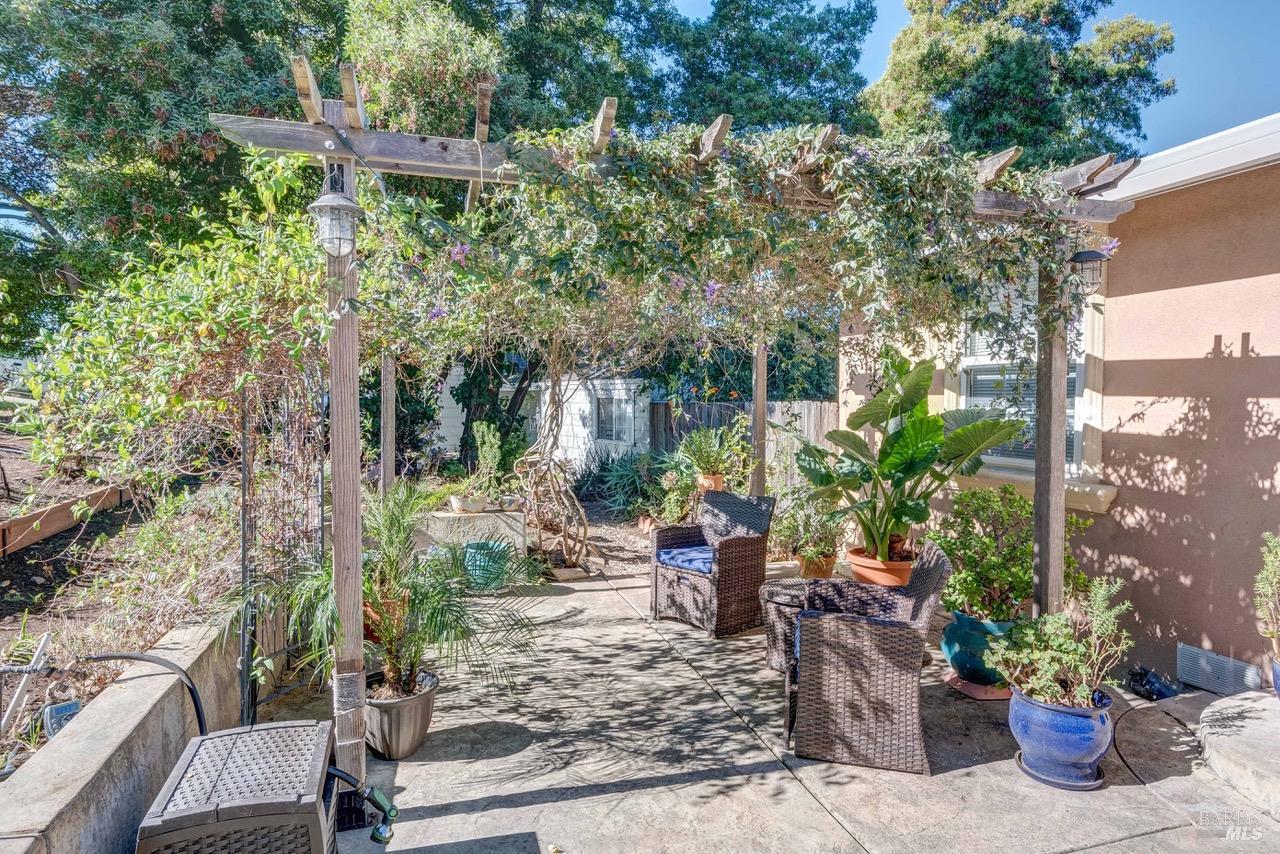 Detail Gallery Image 9 of 32 For 257 Mountain View Ave, Vallejo,  CA 94590 - 2 Beds | 1 Baths