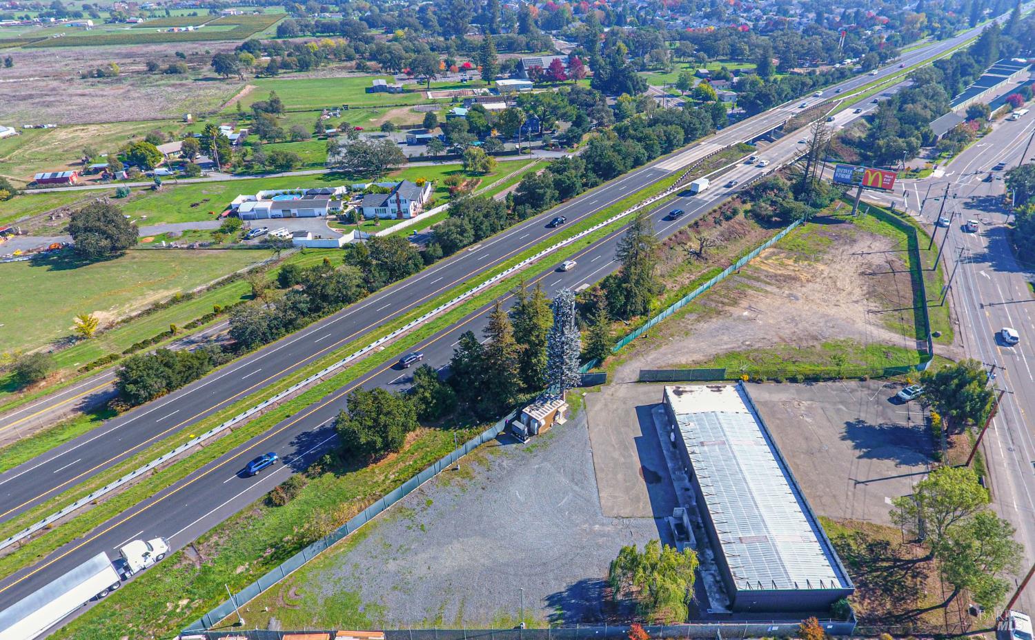 Detail Gallery Image 2 of 69 For 10342 Old Redwood Hwy, Windsor,  CA 95492 - – Beds | – Baths