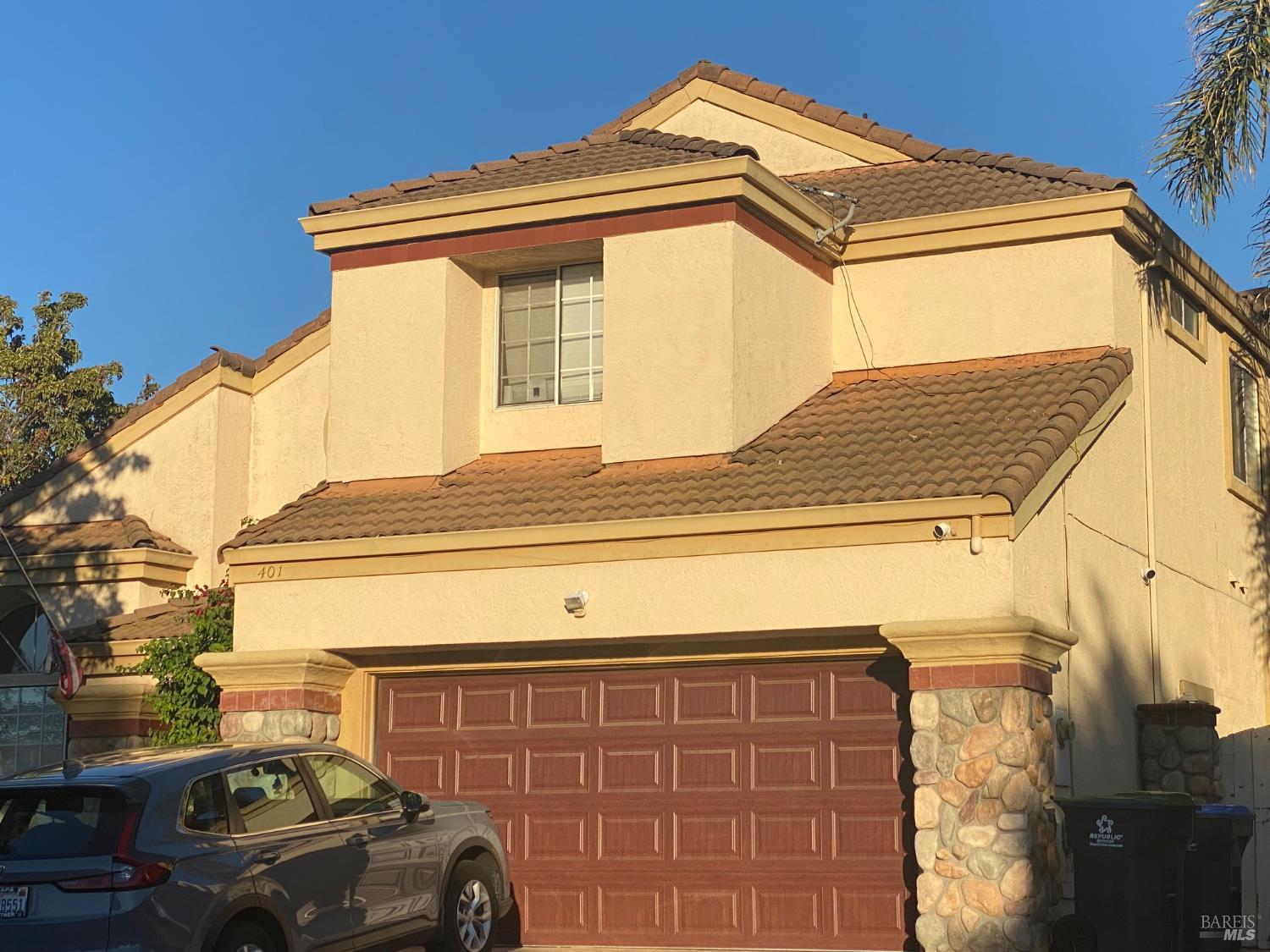 Detail Gallery Image 7 of 8 For 401 Donaldson Ct, Suisun City,  CA 94585 - 3 Beds | 2/1 Baths