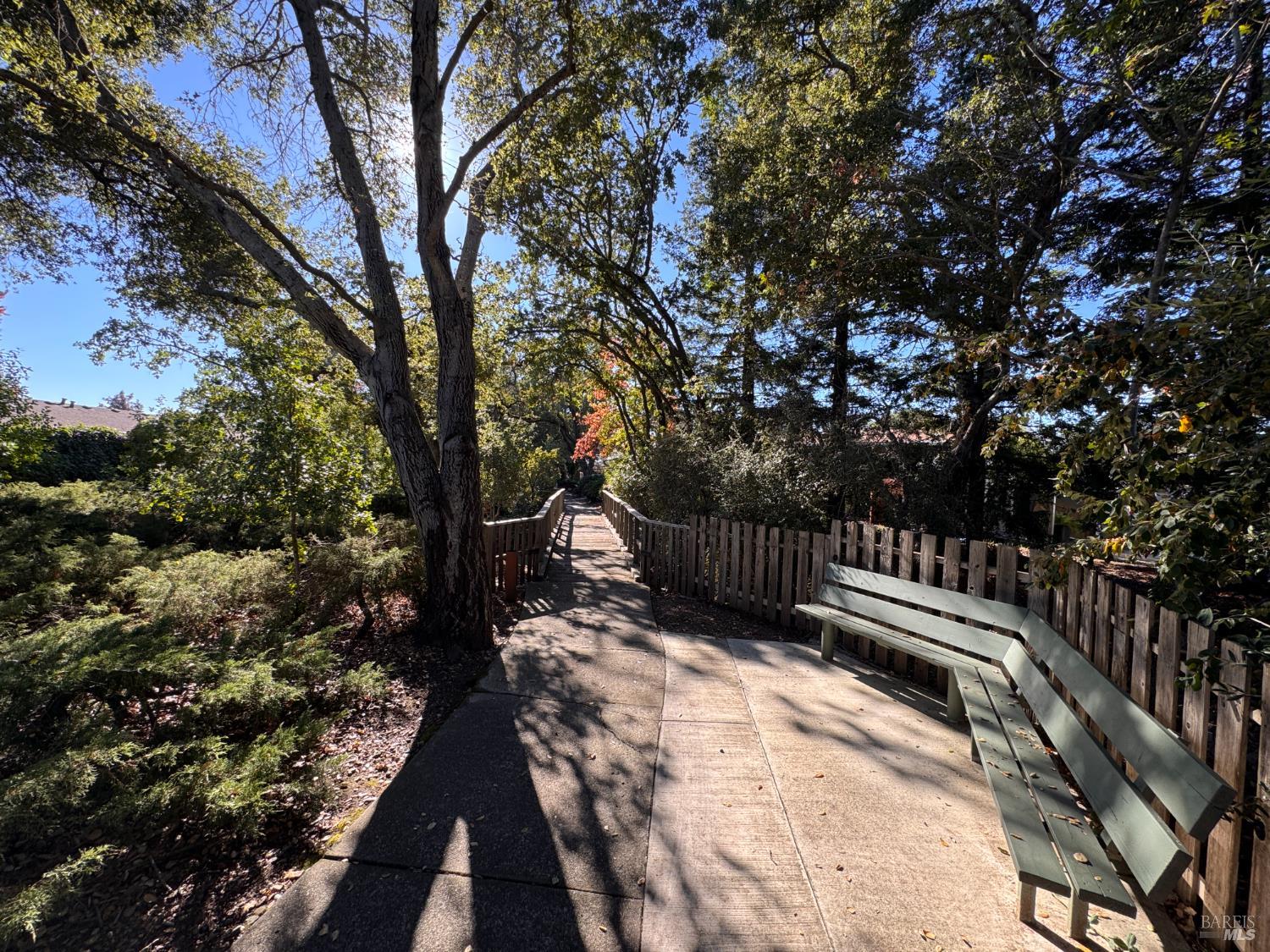 Detail Gallery Image 30 of 36 For 28 Springhill Ct, Santa Rosa,  CA 95409 - 3 Beds | 2 Baths