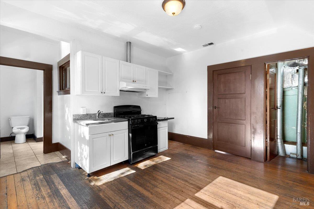 Detail Gallery Image 15 of 42 For 714 Mendocino Ave, Santa Rosa,  CA 95401 - – Beds | – Baths