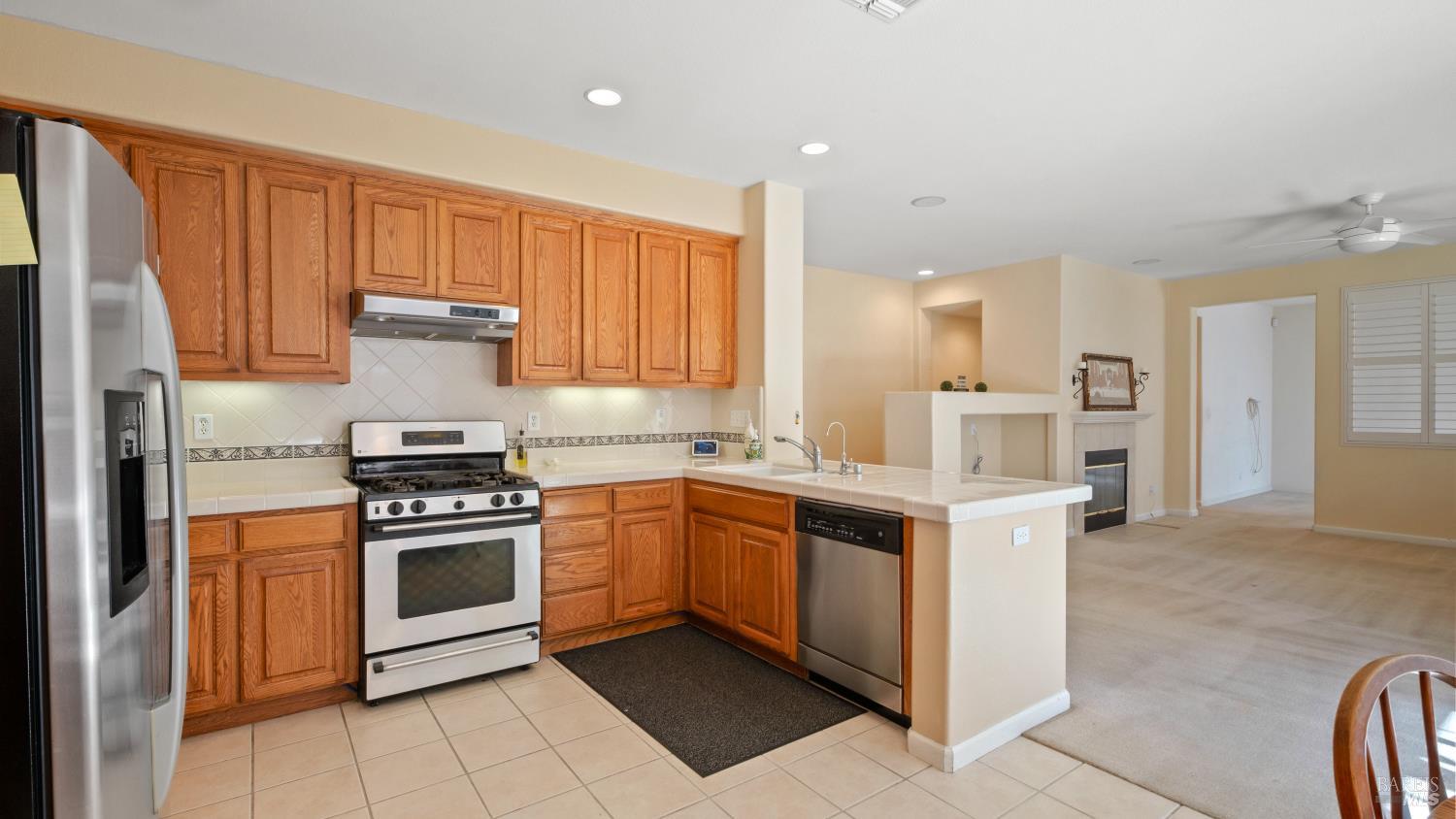 Detail Gallery Image 17 of 55 For 2025 Rehrmann Dr, Dixon,  CA 95620 - 4 Beds | 3 Baths