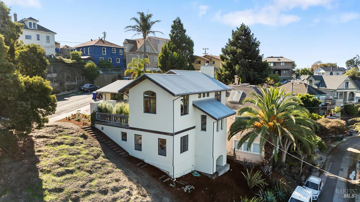 Detail Gallery Image 54 of 56 For 41 Vine Ave, Point Richmond,  CA 94801 - 2 Beds | 2/1 Baths