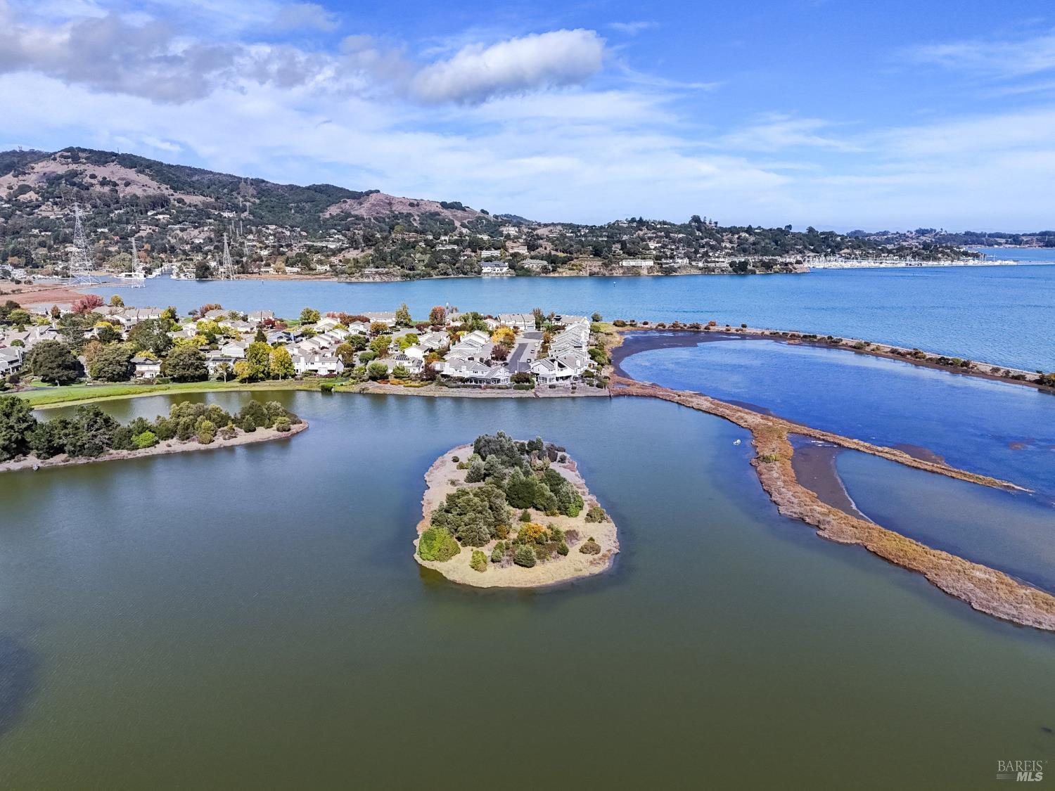 Detail Gallery Image 31 of 35 For Address Is Not Disclosed, San Rafael,  CA 94901 - 3 Beds | 2/1 Baths