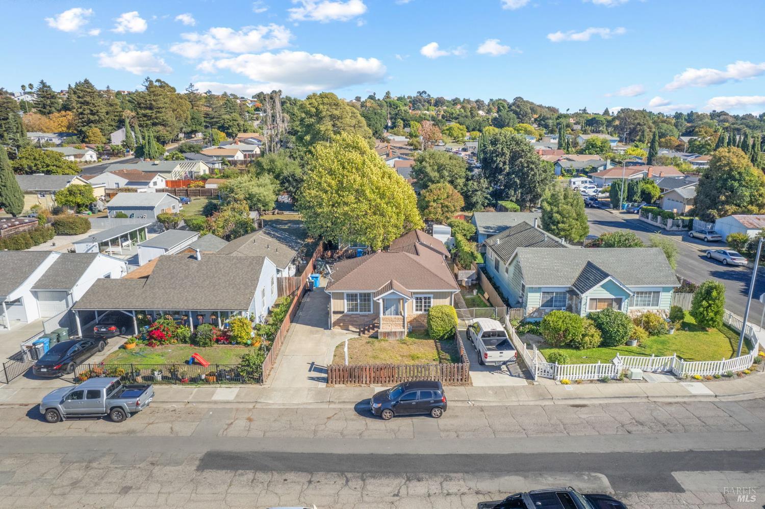 Detail Gallery Image 17 of 26 For 532 Almond Dr, Vallejo,  CA 94589 - 5 Beds | 3 Baths