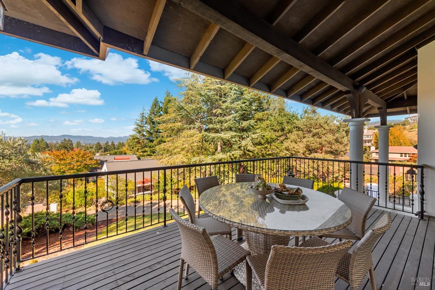 Detail Gallery Image 25 of 62 For 14 Maui Way, Napa,  CA 94558 - 4 Beds | 3 Baths
