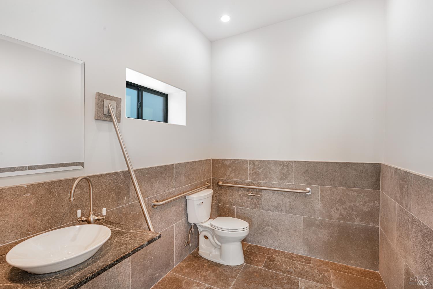 Detail Gallery Image 26 of 69 For 10342 Old Redwood Hwy, Windsor,  CA 95492 - – Beds | – Baths