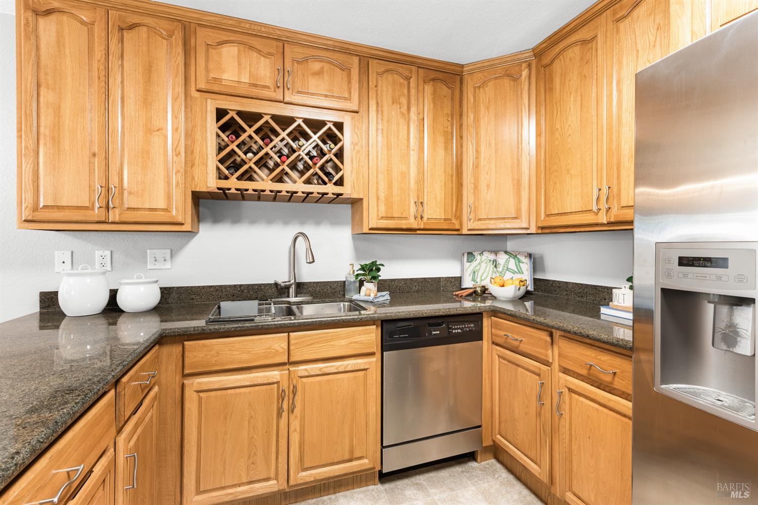 Detail Gallery Image 17 of 32 For 114 Francis Cir, Rohnert Park,  CA 94928 - 3 Beds | 2/1 Baths