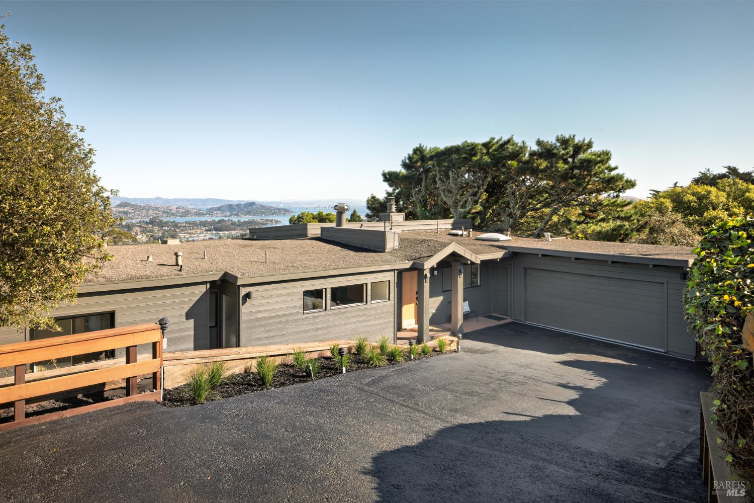 Detail Gallery Image 40 of 60 For 20 Palm Way, Mill Valley,  CA 94941 - 4 Beds | 3 Baths