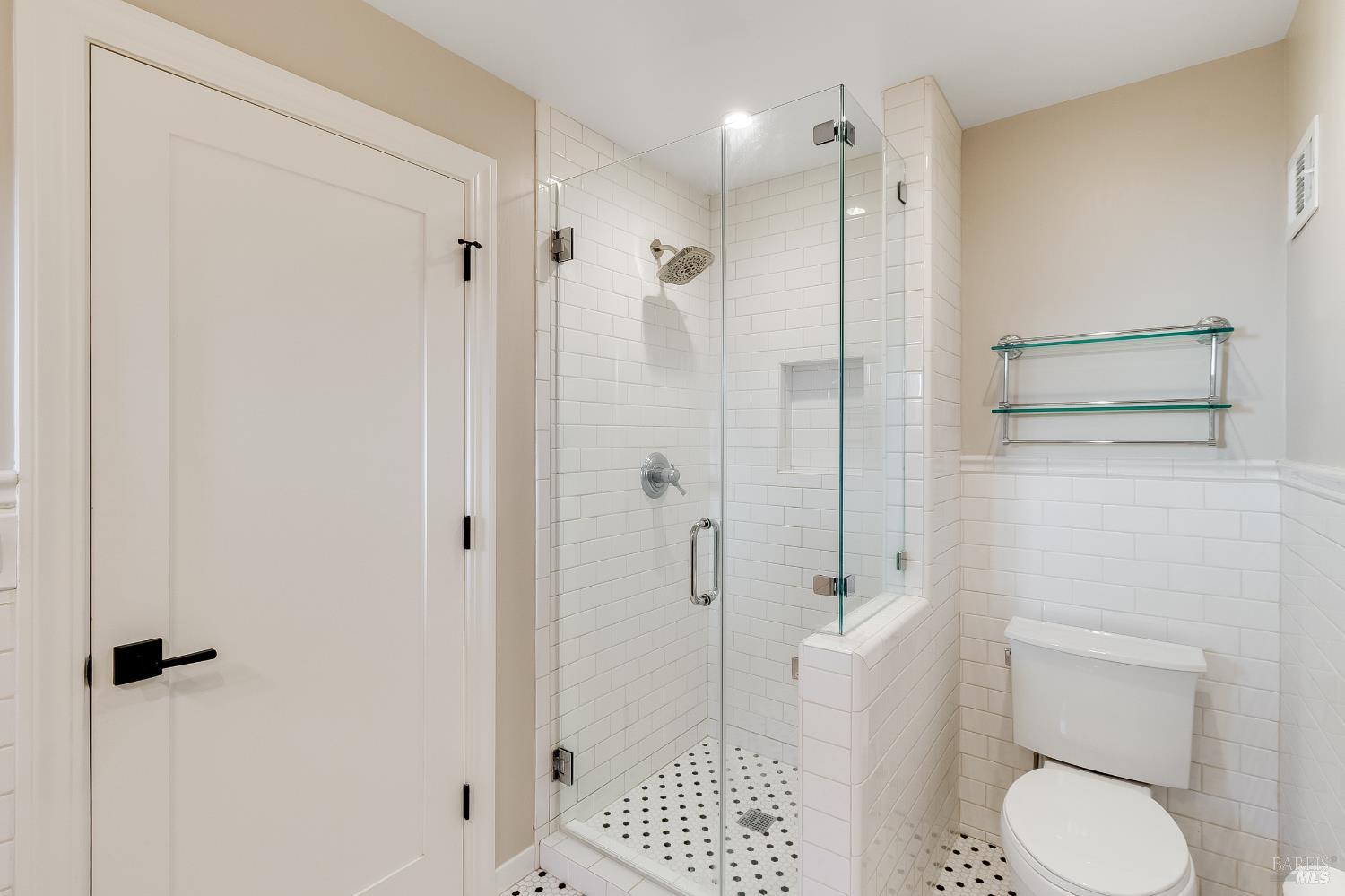 Detail Gallery Image 22 of 53 For 1185 W K St, Benicia,  CA 94510 - 4 Beds | 4 Baths