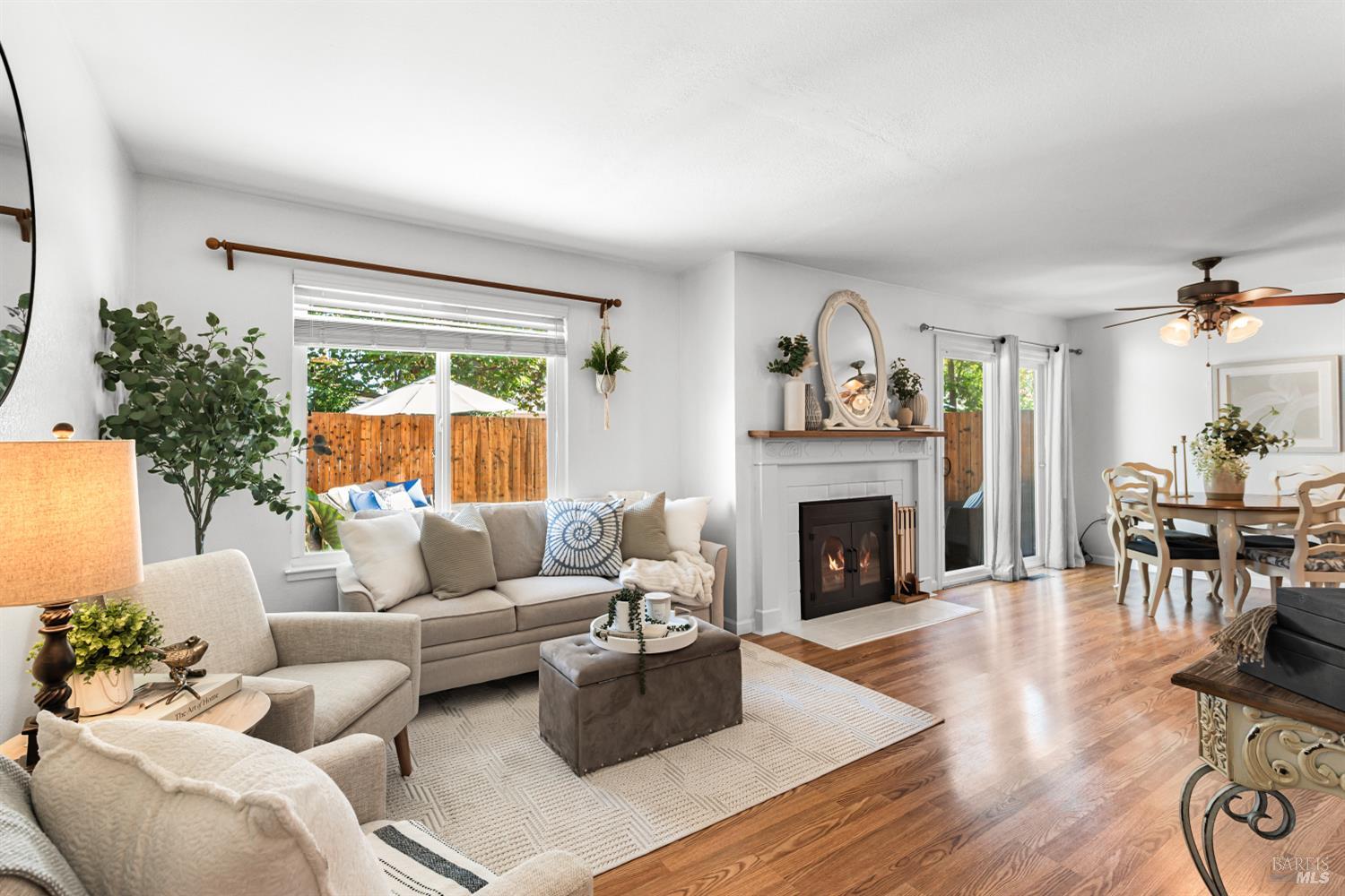 Detail Gallery Image 9 of 32 For 114 Francis Cir, Rohnert Park,  CA 94928 - 3 Beds | 2/1 Baths